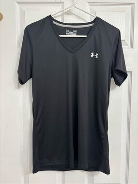 Under Armour Women's Black HeatGear® Performance V-Neck Tee – Size Large